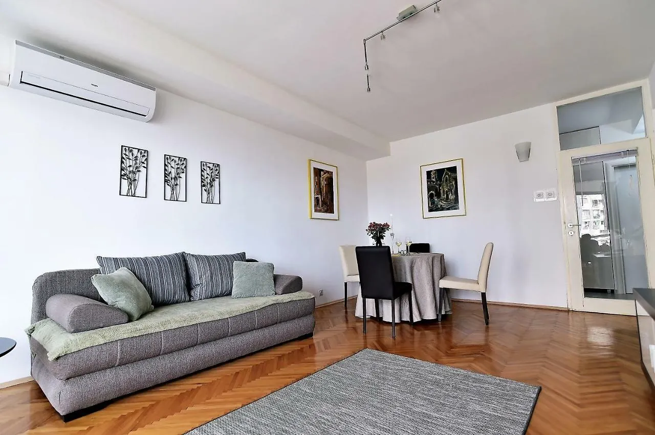 Fran Green & Blue Apartment Rijeka Croatia